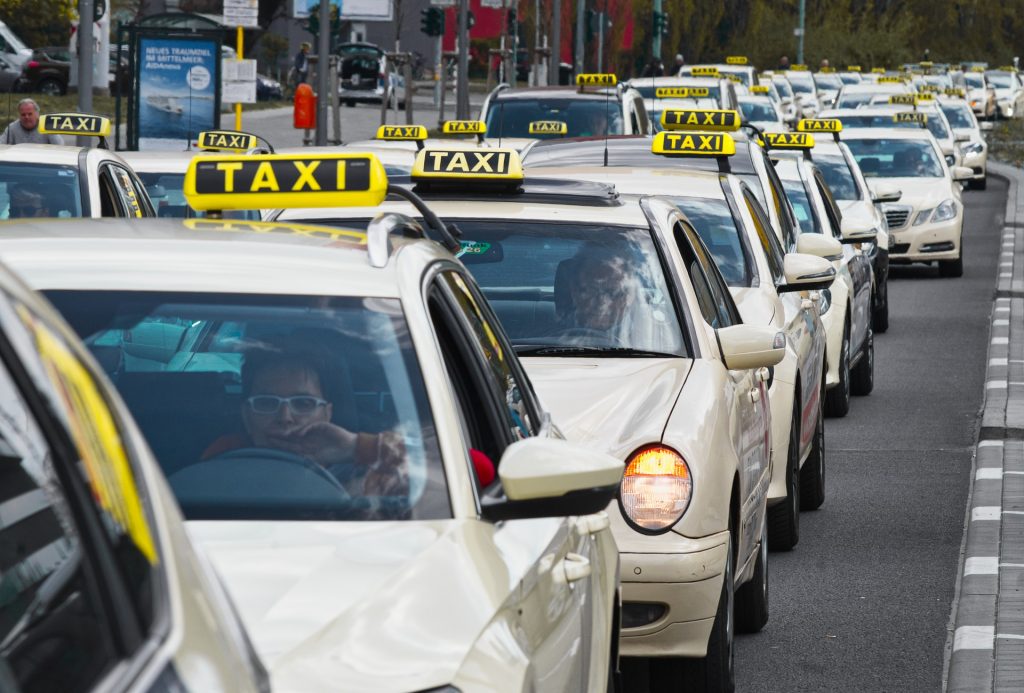 Πολλά ταξί για την γενική συνέλευση ΣΑΤΑ
