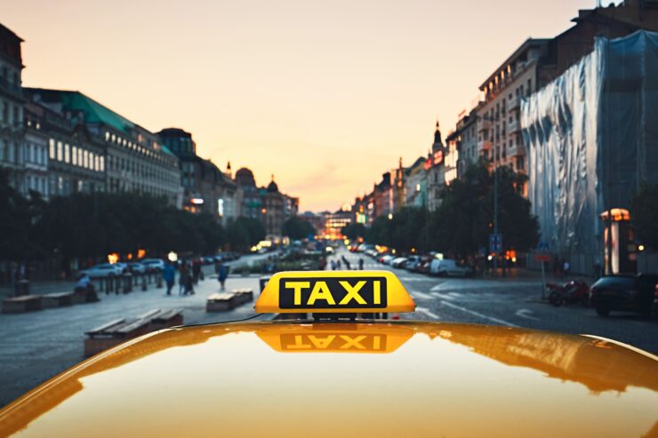 ταξί σε δρόμο πόλης